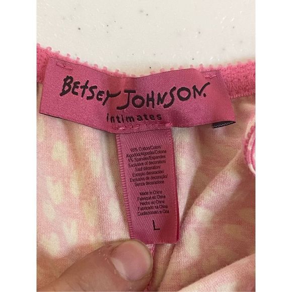 Betsey Johnson large pink heart nightie adjustable straps - Picture 5 of 5
